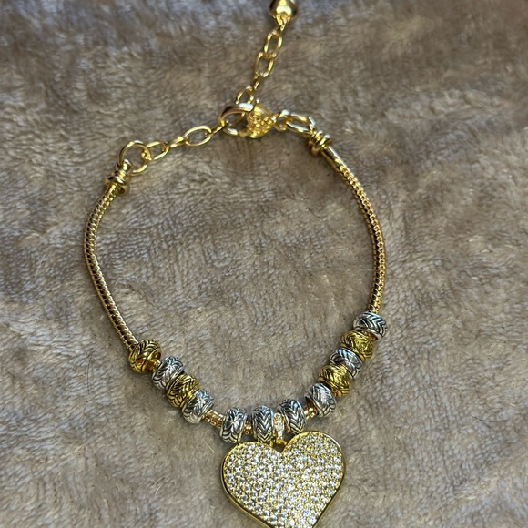 10” "Versatile Golden Heart Charm Bracelet/Anklet - Elegant and Adjustable" - Picture 5 of 10
